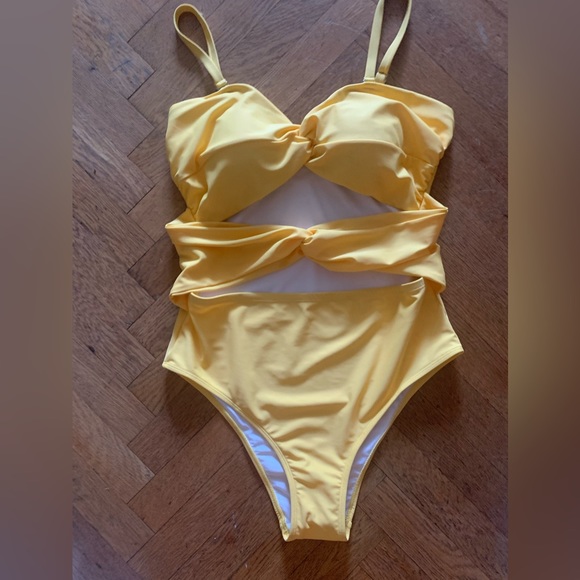 NWOT Eloquii Cutout One Piece Swimsuit size 14 BUNDLE ONLY - Picture 3 of 6